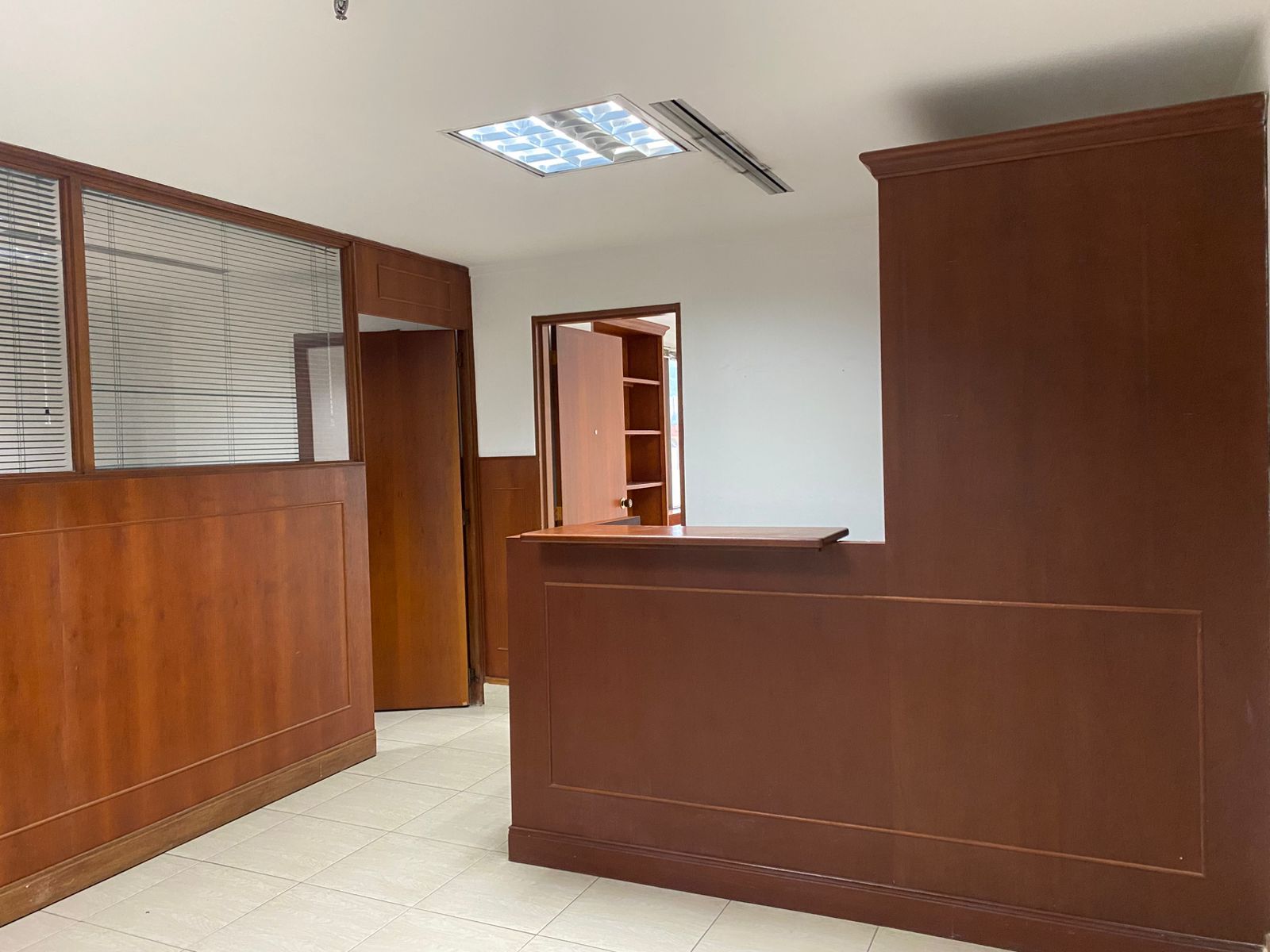 Oficina en venta Antioquia Medellín Alejandria 65 m2 Habitaciones 0 Baños 1 Garajes 2 Precio $670000000