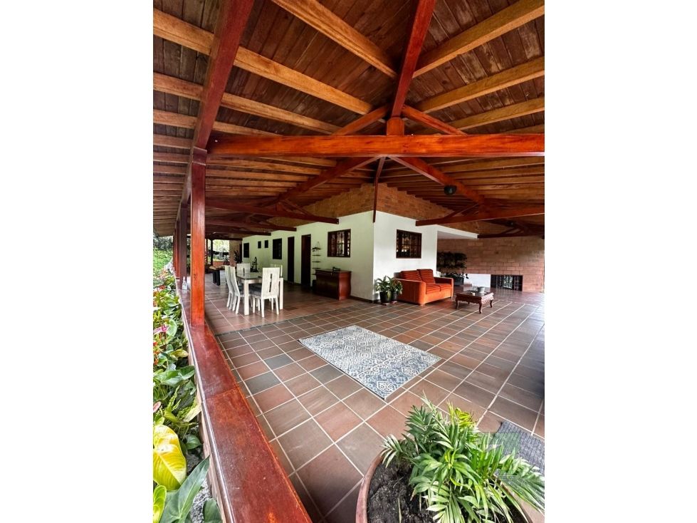Finca en venta Antioquia Rionegro Rionegro 500 m2 Habitaciones 9 Baños 8 Garajes 2 Precio $3000000000
