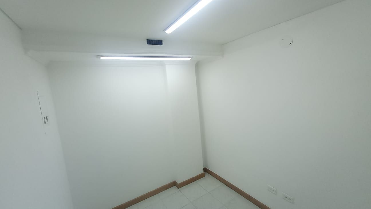 Local Comercial en arriendo Cundinamarca Bogotá Sears 10 m2 Habitaciones 1 Baños 1 Garajes 0 Precio $1423500