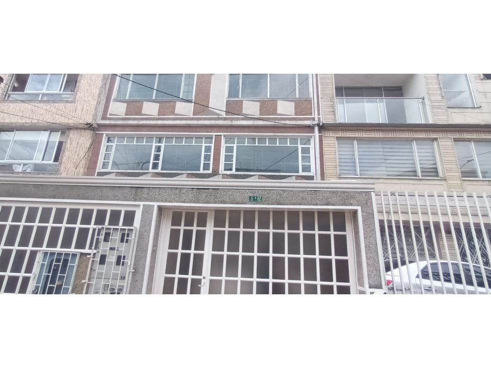 Casa en venta Cundinamarca Bogotá Colón 302 m2 Habitaciones 8 Baños 6 Garajes 2 Precio $750000000