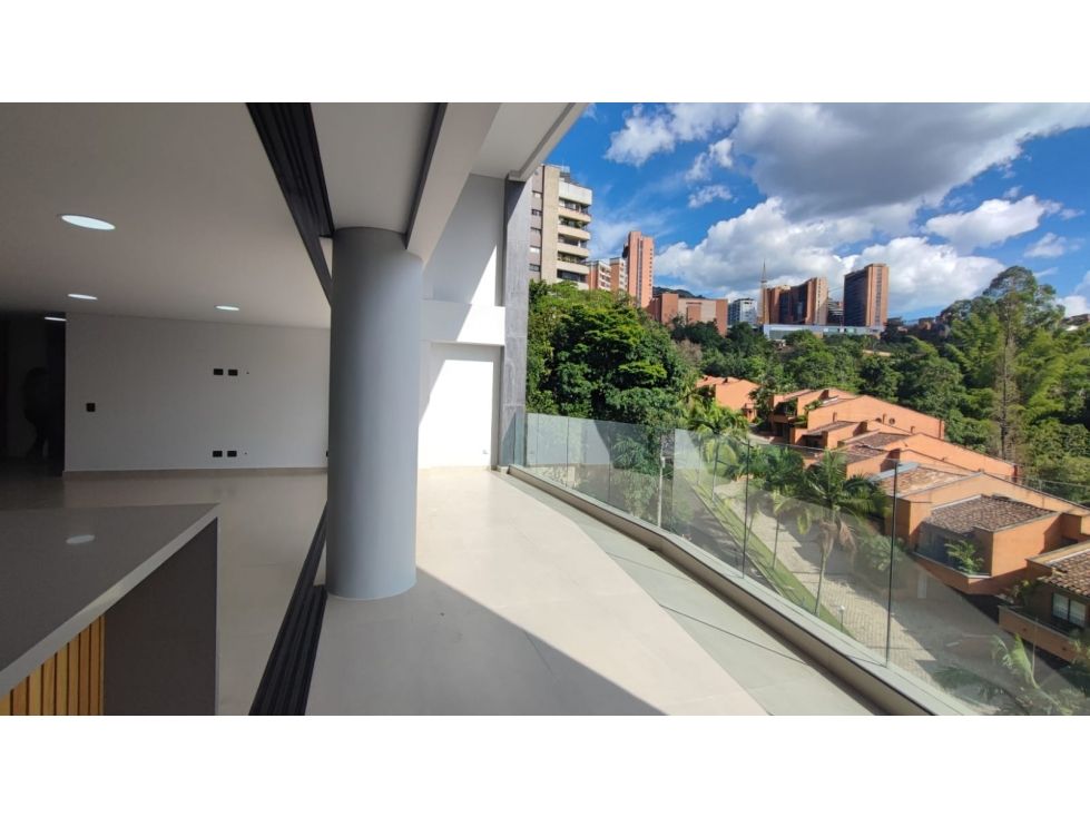 Apartamento en venta Antioquia Medellín El Tesoro 230 m2 Habitaciones 3 Baños 3 Garajes 3 Precio $2350000000
