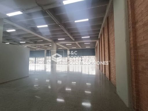 Local en arriendo Antioquia Medellín Shellmar 200 m2 Habitaciones 0 Baños 4 Garajes 3 Precio $16360000