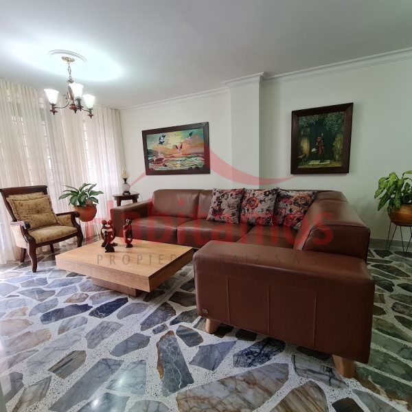 Apartamento en venta Antioquia Medellín El Nogal- Los Almendros 101 m2 Habitaciones 4 Baños 3 Garajes 2 Precio $850000000