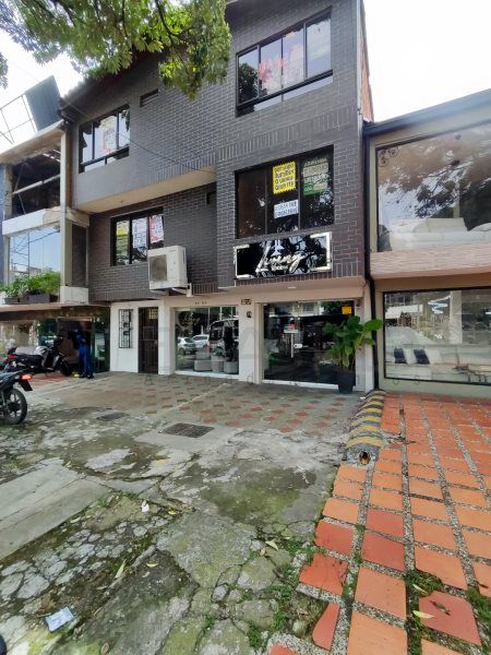 Apartamento en arriendo Antioquia Medellín Miravalle 90 m2 Habitaciones 3 Baños 2 Garajes 0 Precio $2800000