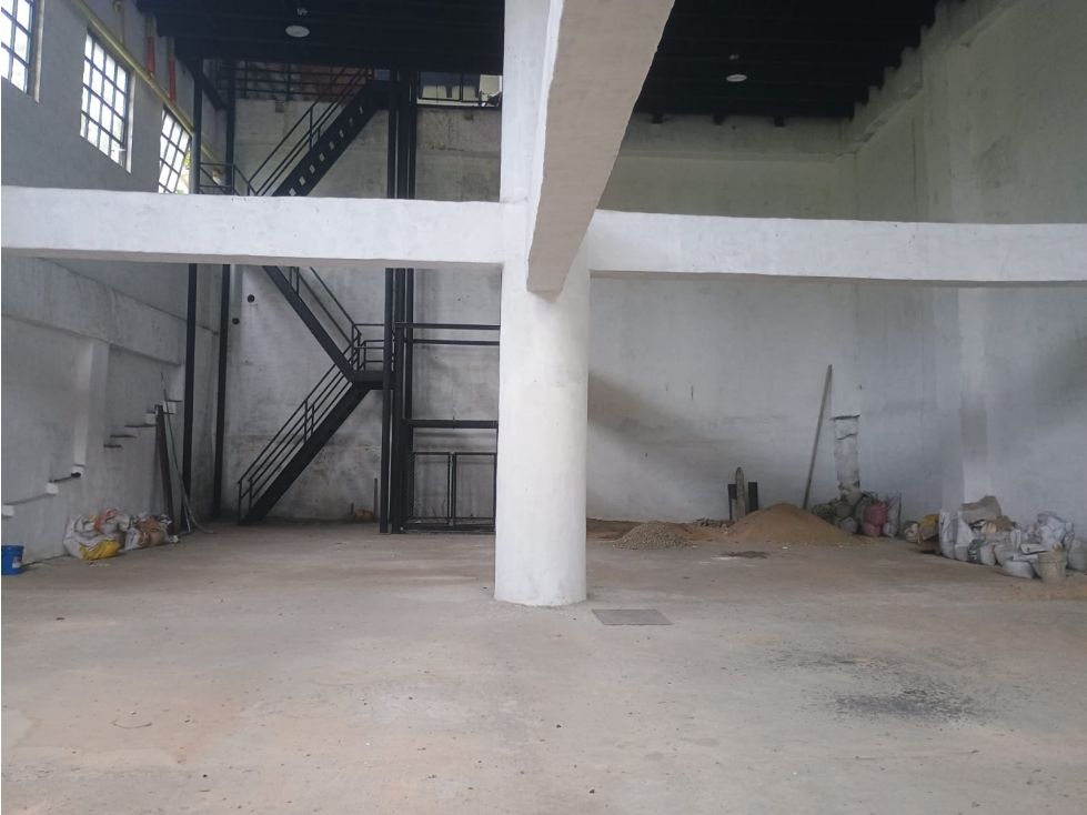Bodega en arriendo Antioquia Caldas Ub La Gitana 450 m2 Habitaciones 0 Baños 2 Garajes 1 Precio $9000000