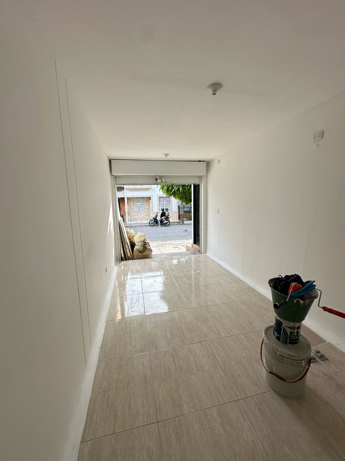 Local Comercial en arriendo Santander Piedecuesta San Carlos 15 m2 Habitaciones 0 Baños 1 Garajes 0 Precio $950000