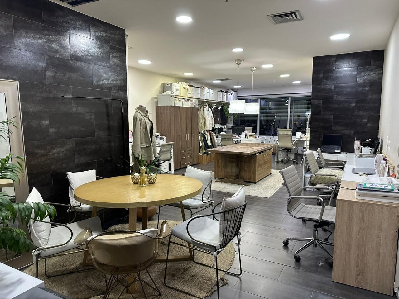 Oficina en arriendo Antioquia Medellín Alejandria 60 m2 Habitaciones 0 Baños 1 Garajes 0 Precio $5000000