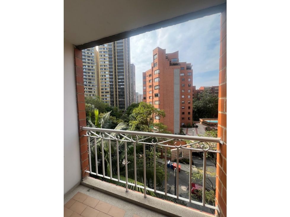Apartamento en arriendo Antioquia Medellín Castropol 72 m2 Habitaciones 4 Baños 2 Garajes 1 Precio $3000000