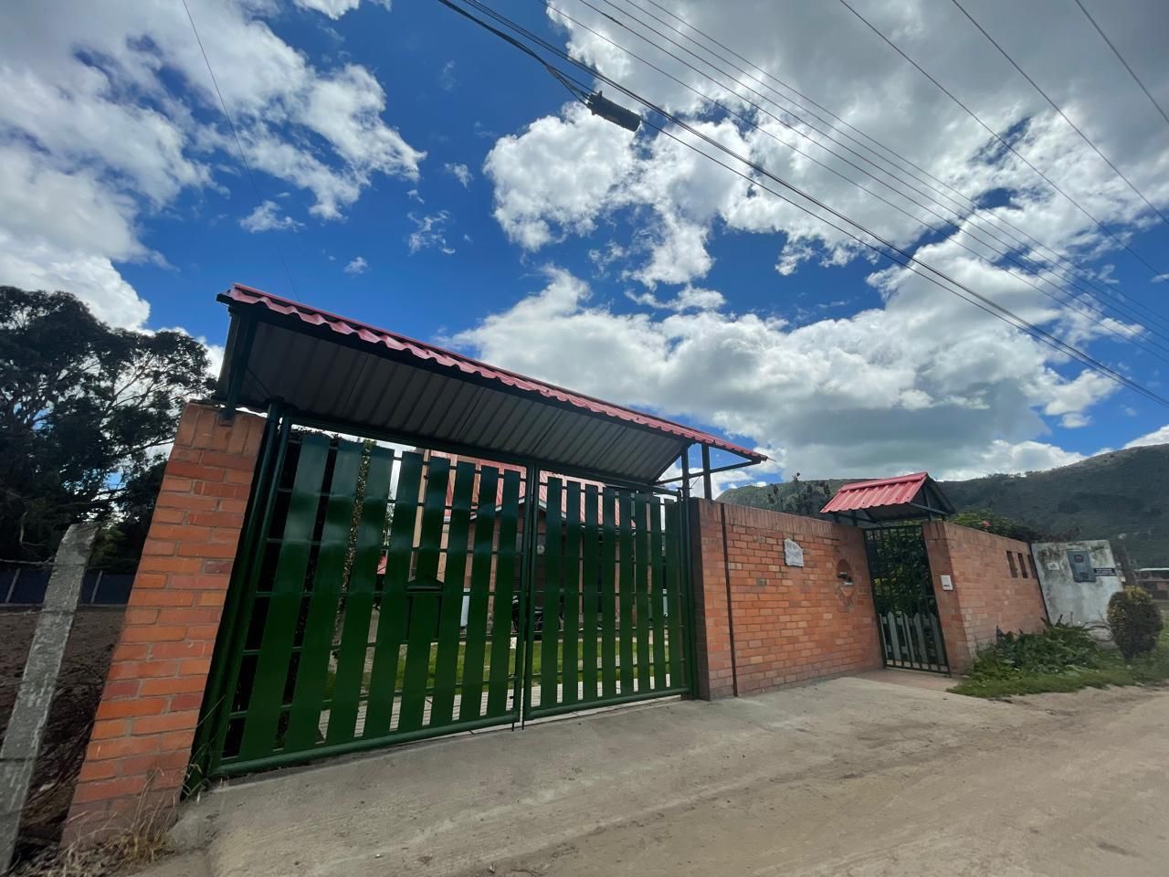 Casa en venta Cundinamarca Cota Cota 233 m2 Habitaciones 5 Baños 4 Garajes 4 Precio $1159000000