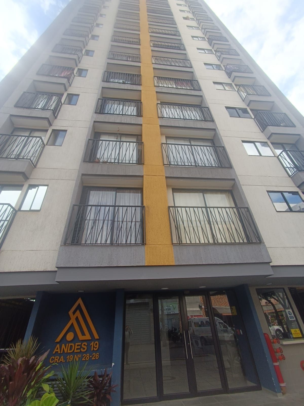 Apartamento en venta Santander Bucaramanga Granada 63 m2 Habitaciones 2 Baños 2 Garajes 1 Precio $220000000
