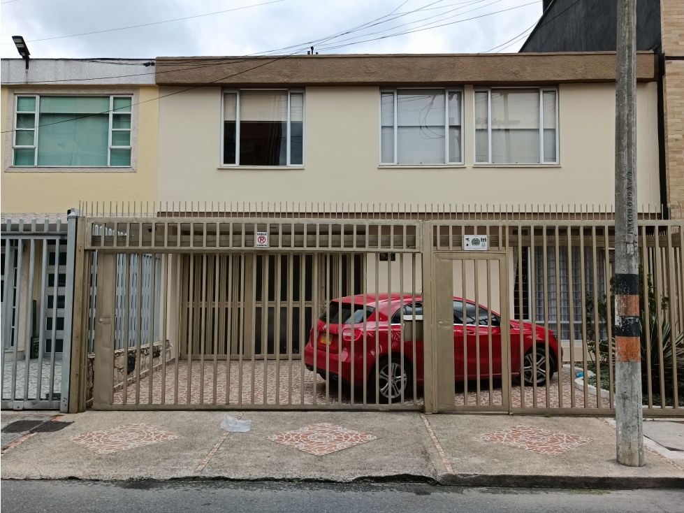 Casa en venta Cundinamarca Bogotá Campin Occidental 257 m2 Habitaciones 5 Baños 4 Garajes 2 Precio $1330000000