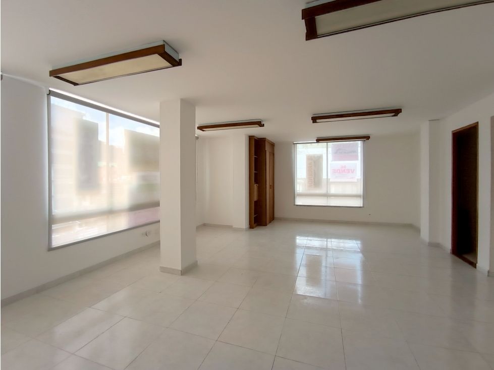Oficina en arriendo o venta Cundinamarca Bogotá La Porciuncula 43 m2 Habitaciones 0 Baños 1 Garajes 0 Precio venta $320000000 Precio arriendo $2752000