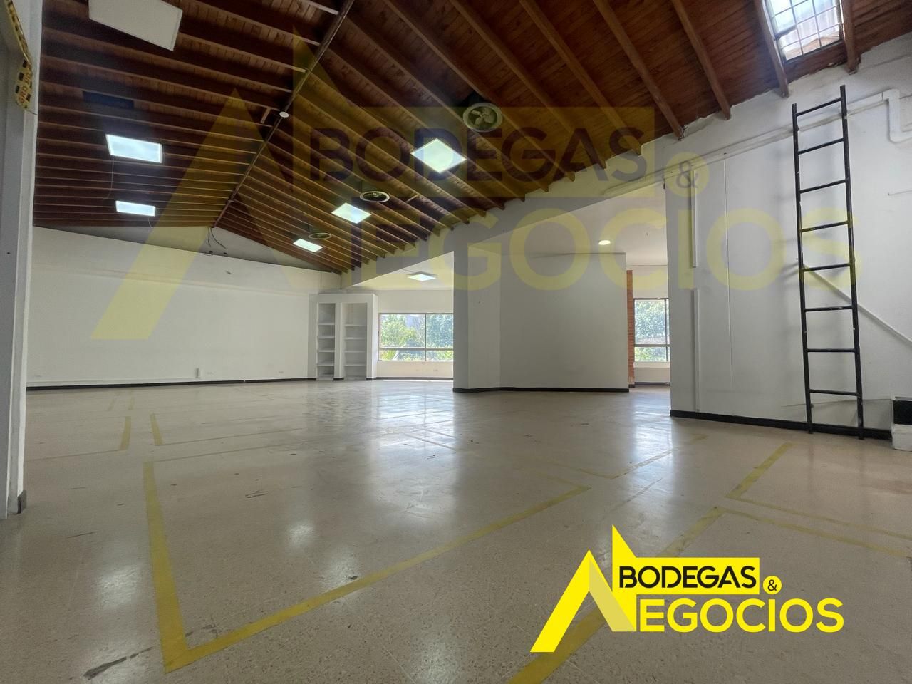 Bodega en venta Antioquia Medellín Guayabal 464 m2 Habitaciones 0 Baños 5 Garajes 0 Precio $2600000000