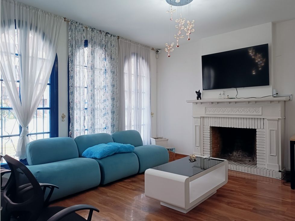 Casa en venta Cundinamarca Bogotá San Luis 297 m2 Habitaciones 9 Baños 4 Garajes 3 Precio $1870000000