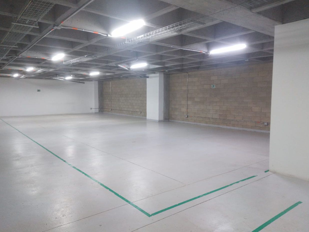 Bodega en arriendo Antioquia Itagüí Zona Rural 1000 m2 Habitaciones 0 Baños 6 Garajes 4 Precio $35000000