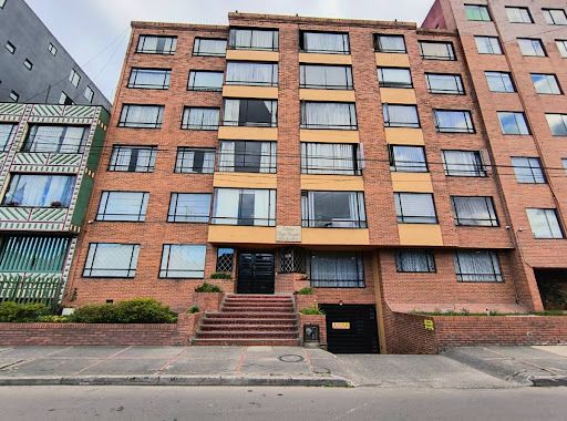 Apartamento en venta Cundinamarca Bogotá Comuneros 64 m2 Habitaciones 3 Baños 2 Garajes 1 Precio $330000000