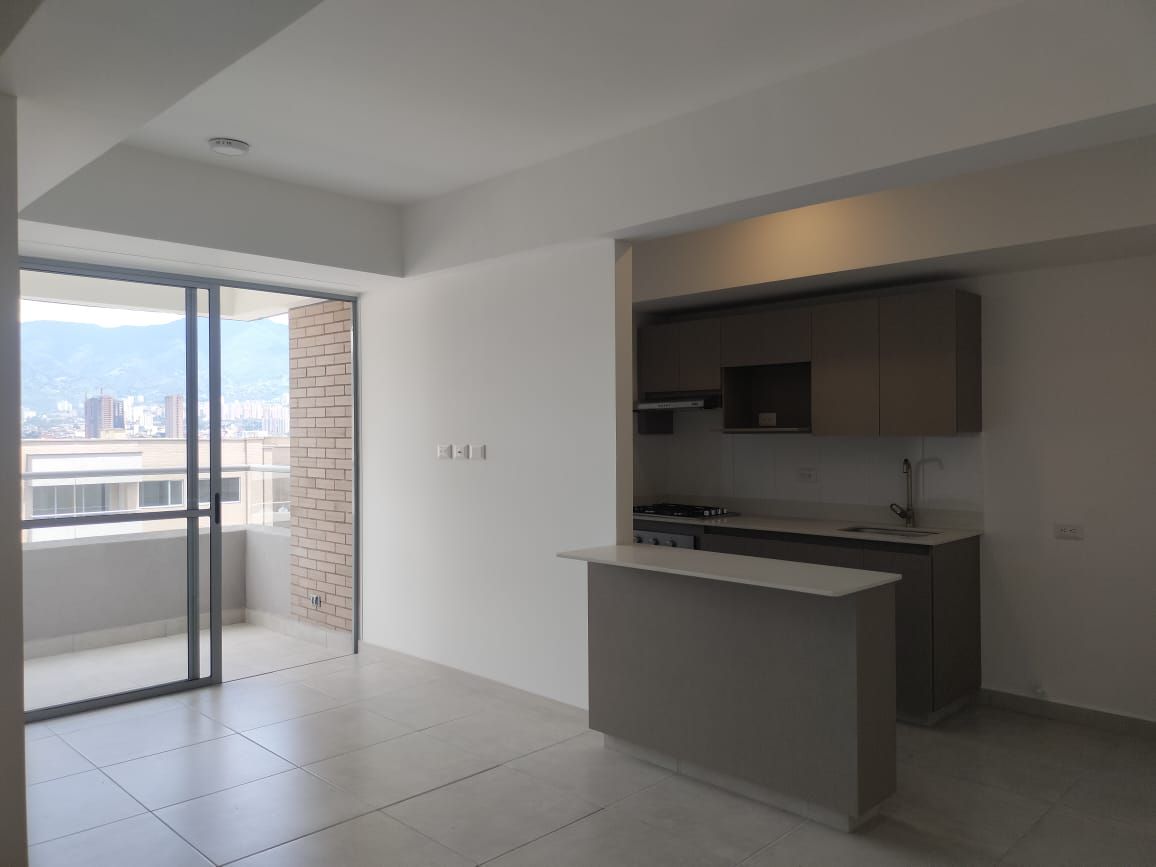 Apartamento en arriendo Antioquia Envigado Jardines 76 m2 Habitaciones 3 Baños 2 Garajes 1 Precio $3750000