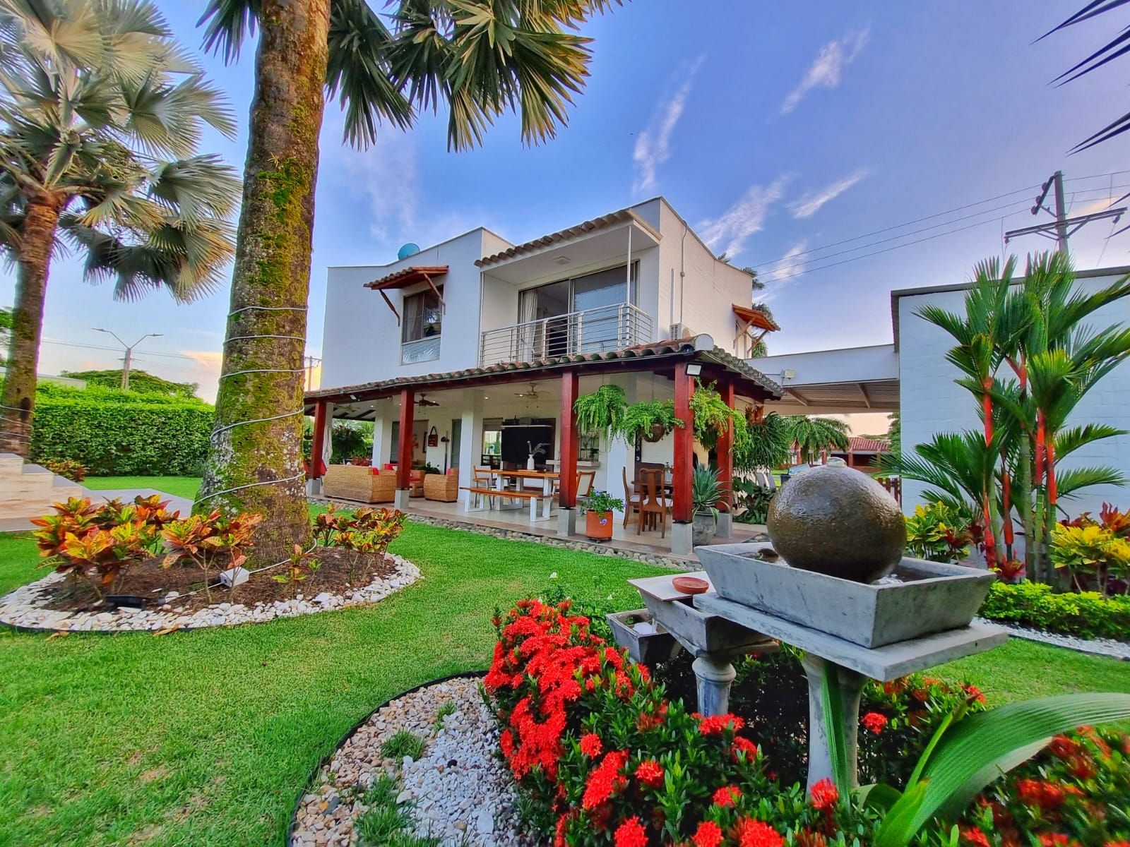 Casa en venta Valle Del Cauca Jamundí Cn Samanes De La Morada 215 m2 Habitaciones 3 Baños 5 Garajes 4 Precio $970000000