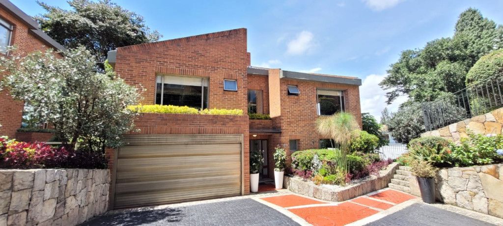 Casa en arriendo Cundinamarca Bogotá Suba Naranjos 321 m2 Habitaciones 3 Baños 4 Garajes 4 Precio $11850000