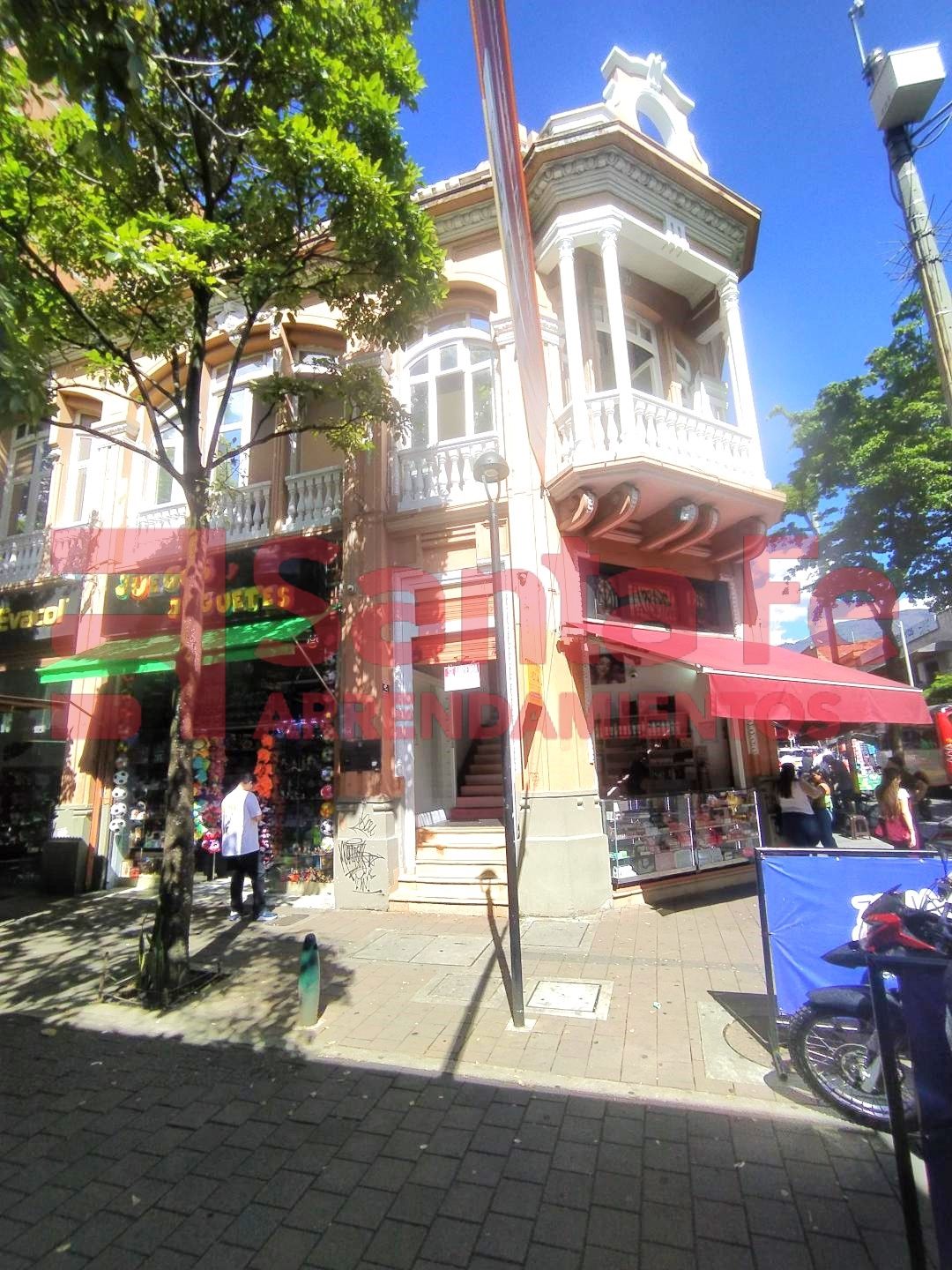 Local en arriendo Antioquia Medellín Guayaquil 30 m2 Habitaciones 0 Baños 0 Garajes 0 Precio $3800000