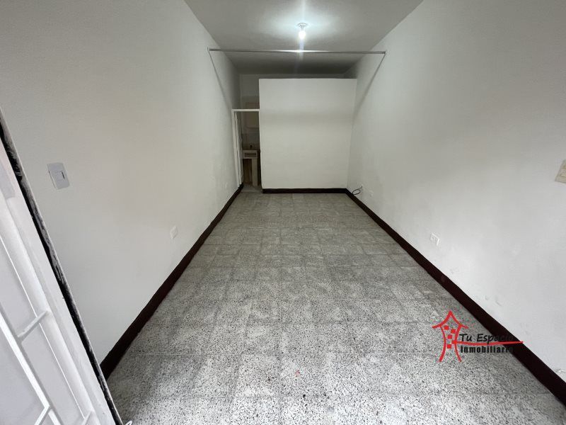 Local en arriendo Antioquia Medellín Urbanizacion Plaza Florida 35 m2 Habitaciones 0 Baños 1 Garajes 0 Precio $1500000