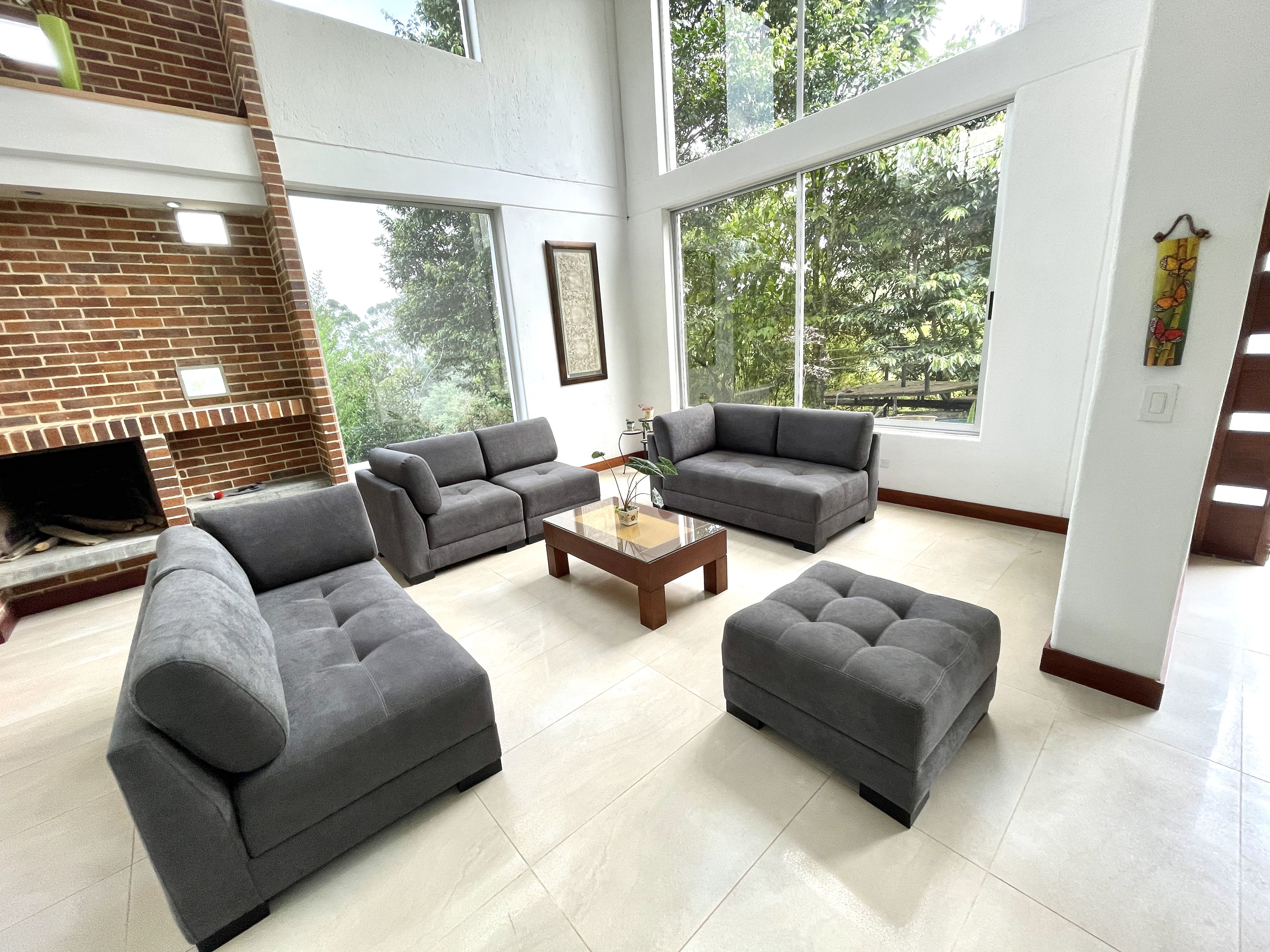 Casa en arriendo Antioquia Envigado Vereda El Peñasco 460 m2 Habitaciones 4 Baños 4 Garajes 4 Precio $24000000