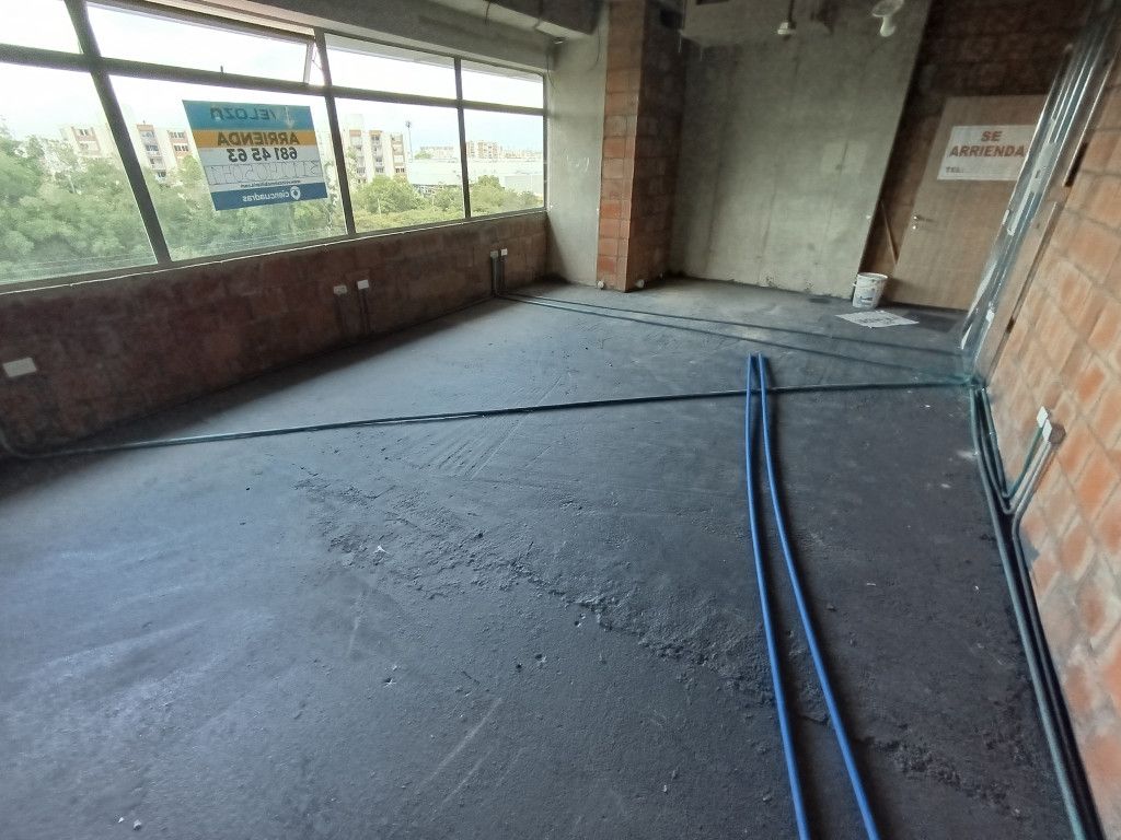 Oficina en arriendo Valle Del Cauca Cali Urbanización San Joaquín 40 m2 Habitaciones 0 Baños 0 Garajes 1 Precio $6000000