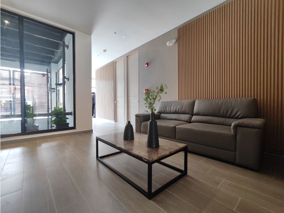 Local en arriendo o venta Cundinamarca Bogotá La Castellana 33 m2 Habitaciones 0 Baños 0 Garajes 0 Precio venta $800000000 Precio arriendo $5180000