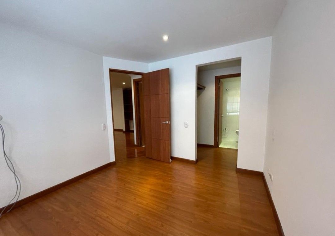 Apartamento en arriendo Cundinamarca Bogotá Cr Quintas Del Recreo Et V 66 m2 Habitaciones 2 Baños 2 Garajes 1 Precio $2792000