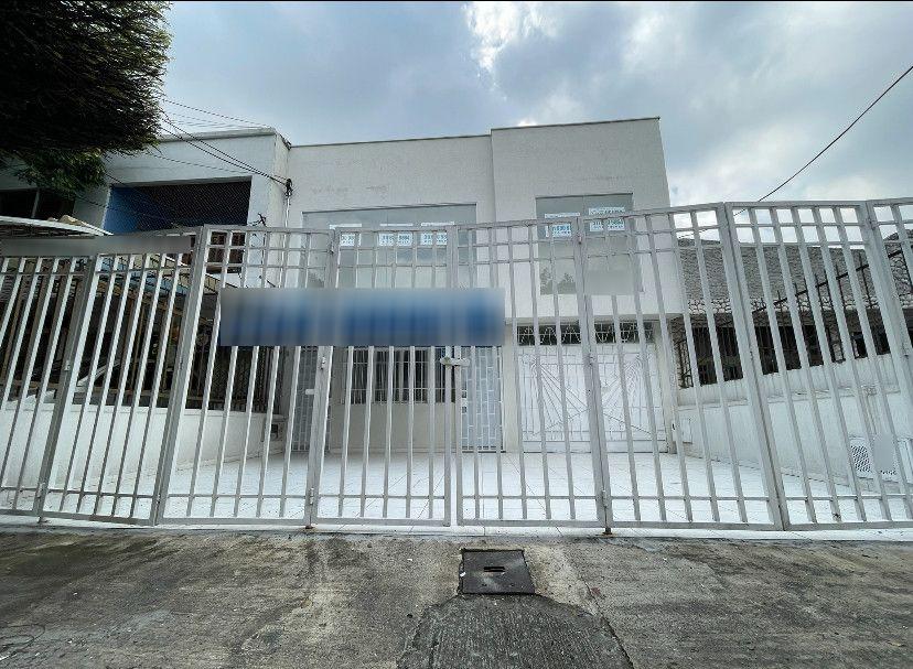 Casa en venta Valle Del Cauca Cali Urbanización Colseguros 200 m2 Habitaciones 6 Baños 5 Garajes 2 Precio $998000000