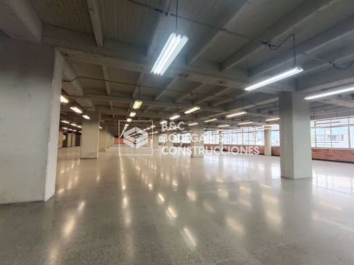 Local en arriendo Antioquia Medellín Shellmar 1940 m2 Habitaciones 0 Baños 12 Garajes 25 Precio $144000000