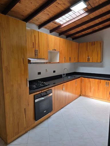 Apartamento en arriendo Antioquia Envigado Jardines 120 m2 Habitaciones 3 Baños 2 Garajes 0 Precio $4700000