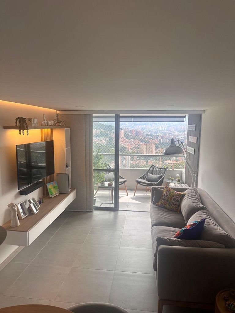 Apartamento en venta Antioquia Envigado El Chinguí 79 m2 Habitaciones 3 Baños 2 Garajes 2 Precio $669000000