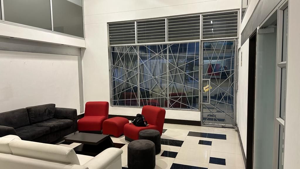 Local en venta Risaralda Pereira Pinares Alto 337 m2 Habitaciones 0 Baños 6 Garajes 0 Precio $2600000000