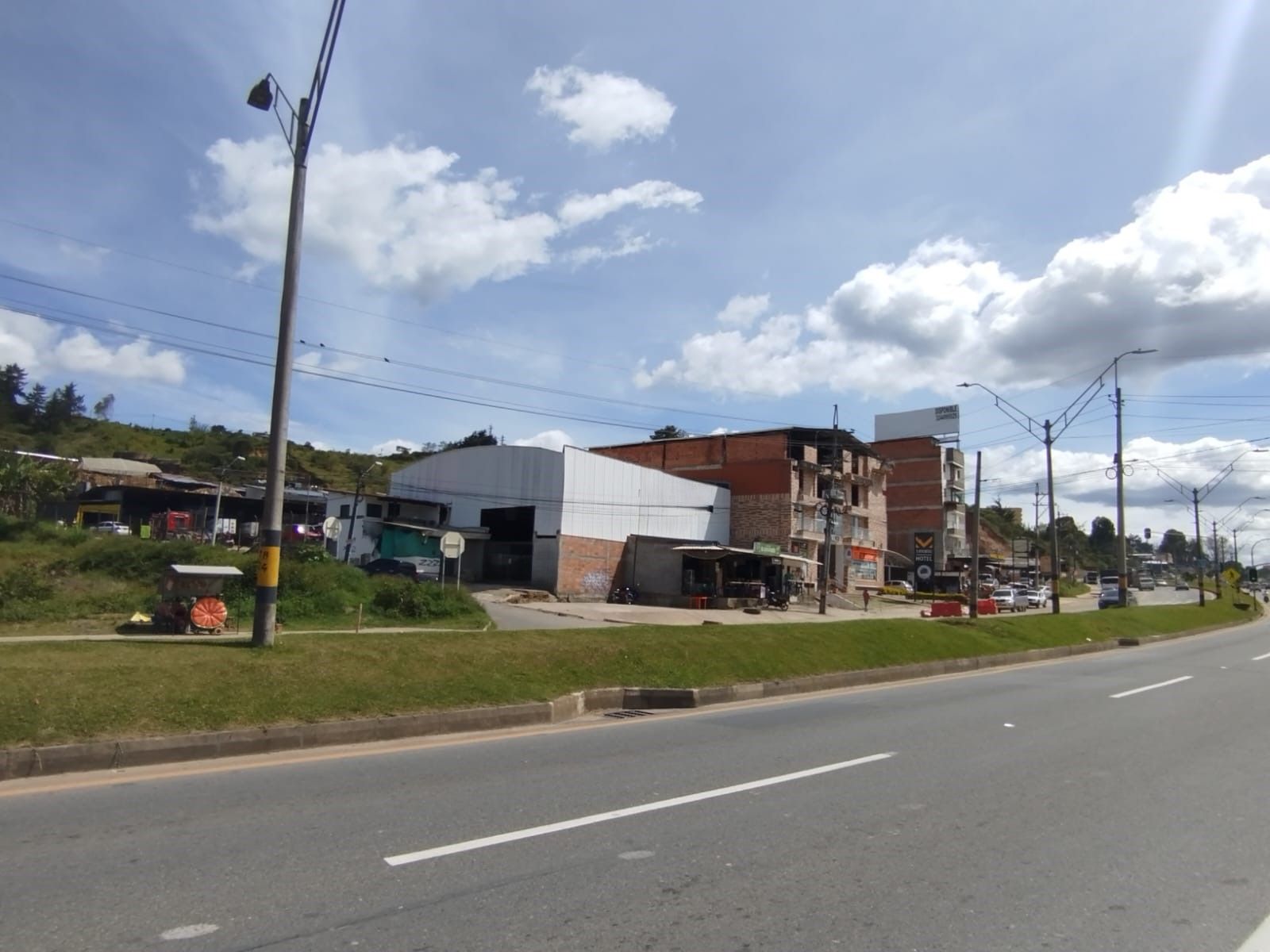 Bodega en arriendo Antioquia Marinilla La Ramada 600 m2 Habitaciones 0 Baños 1 Garajes 2 Precio $21000000