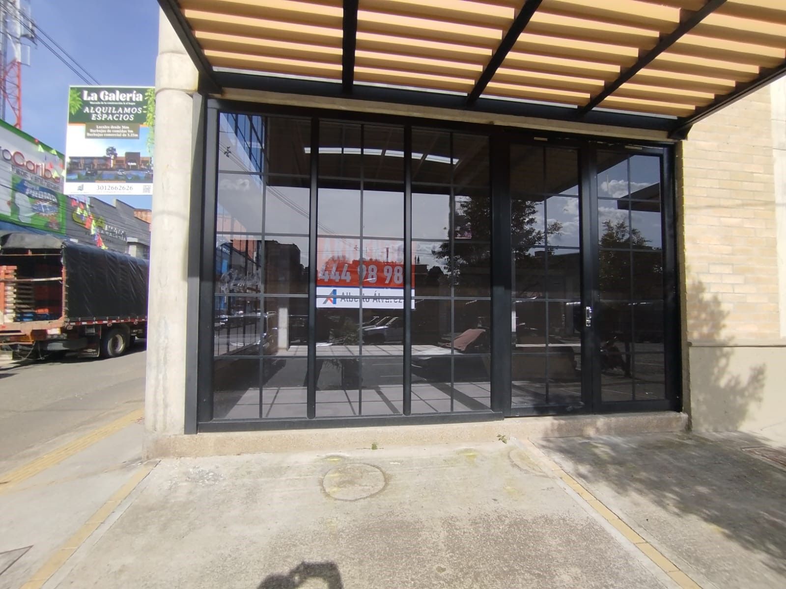 Local en arriendo Antioquia Rionegro Centro 93 m2 Habitaciones 0 Baños 0 Garajes 0 Precio $10000000