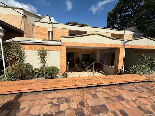 Casa en venta Santander Bucaramanga Unidad Residencial Cantabria Ii Etapa 470 m2 Habitaciones 5 Baños 7 Garajes 3 Precio $2500000000