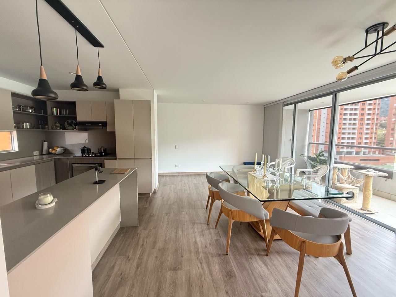 Apartamento en venta Antioquia Sabaneta Tres Esquinas 112 m2 Habitaciones 3 Baños 2 Garajes 2 Precio $760000000