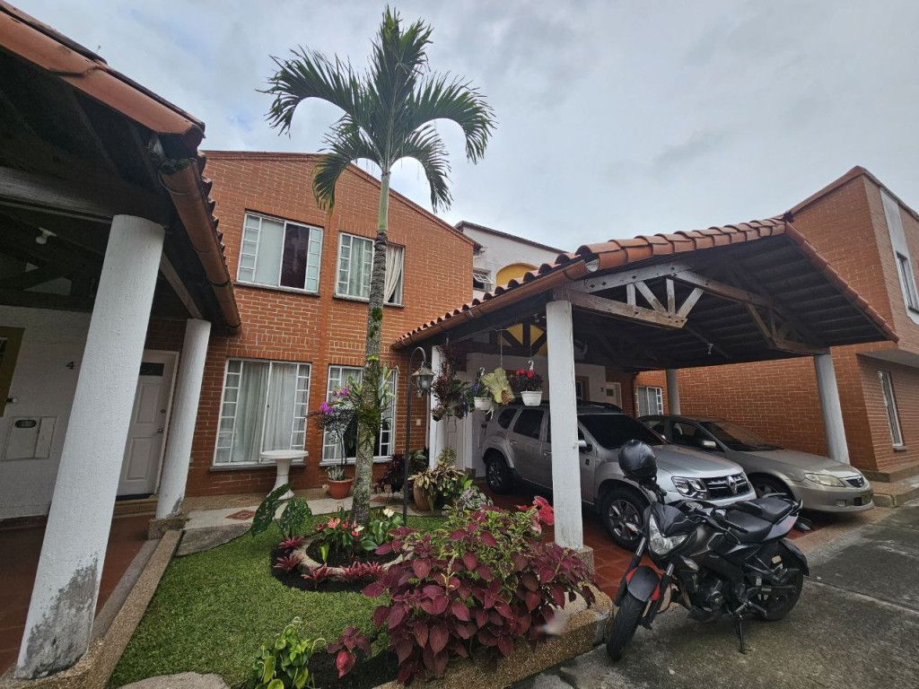 Casa en venta Quindío Armenia Asd 120 m2 Habitaciones 4 Baños 3 Garajes 1 Precio $590000000
