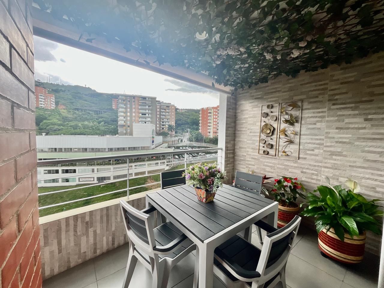 Apartamento en venta Valle Del Cauca Cali Santa Isabel 115 m2 Habitaciones 3 Baños 4 Garajes 2 Precio $500000000