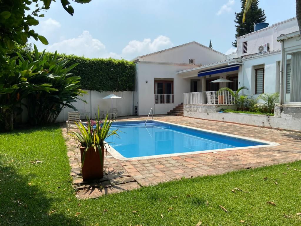 Casa Campestre en arriendo Valle Del Cauca Cali Urbanización Ciudad Jardín 430 m2 Habitaciones 5 Baños 6 Garajes 2 Precio $8000000