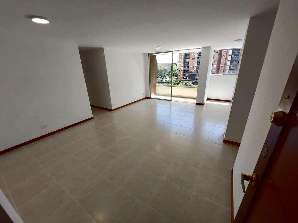 Apartamento en arriendo Antioquia Envigado El Esmeraldal 84 m2 Habitaciones 3 Baños 2 Garajes 1 Precio $3300000