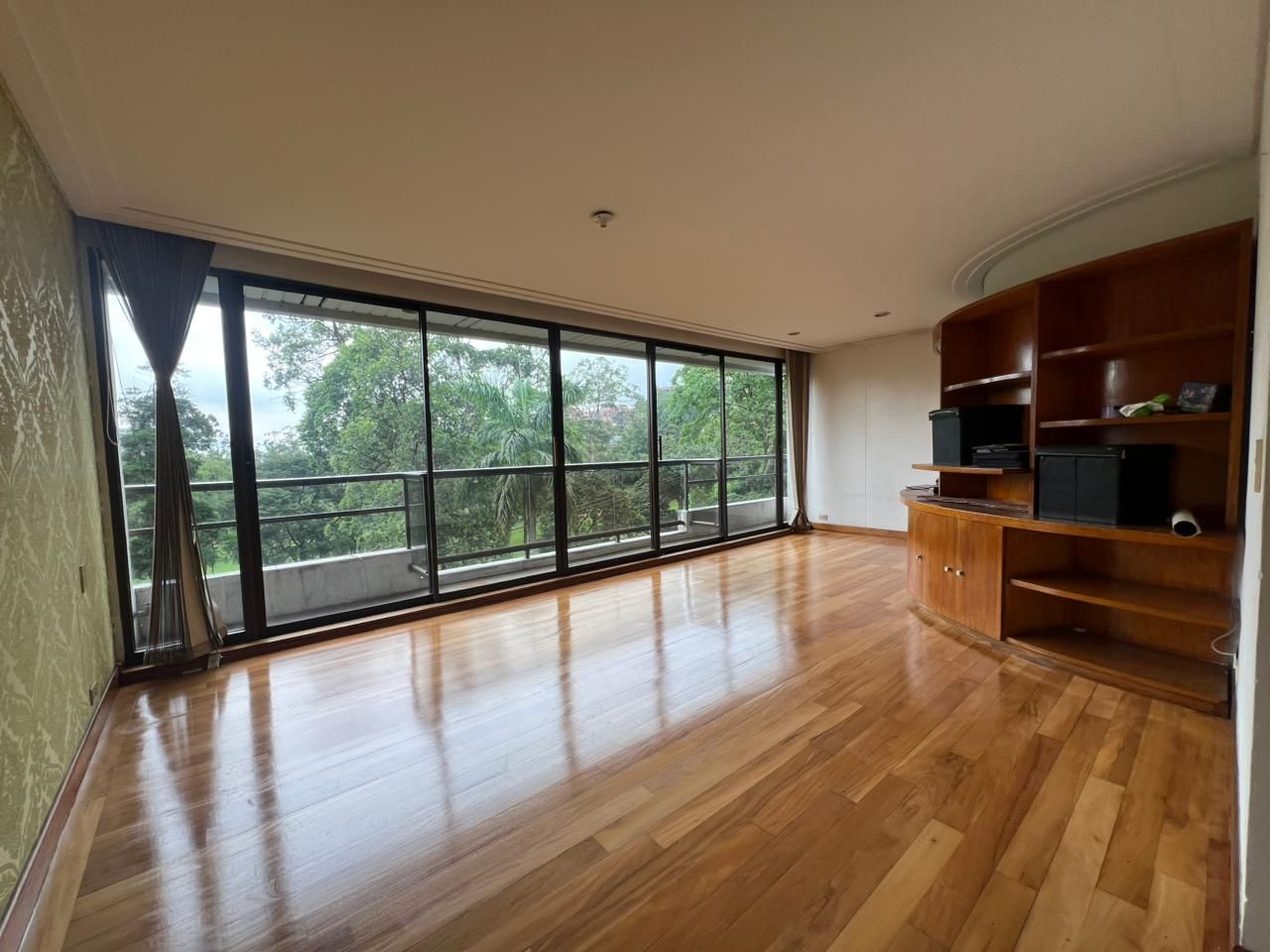 Apartamento en arriendo o venta Antioquia Medellín Mirador Del Doce 270 m2 Habitaciones 4 Baños 4 Garajes 3 Precio venta $1360000000 Precio arriendo $9150000