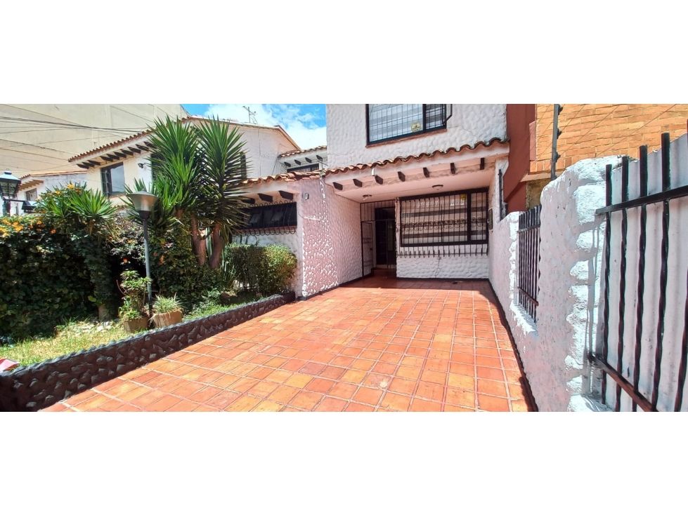 Casa en arriendo Cundinamarca Bogotá Molinos Norte 285 m2 Habitaciones 3 Baños 2 Garajes 2 Precio $7000000