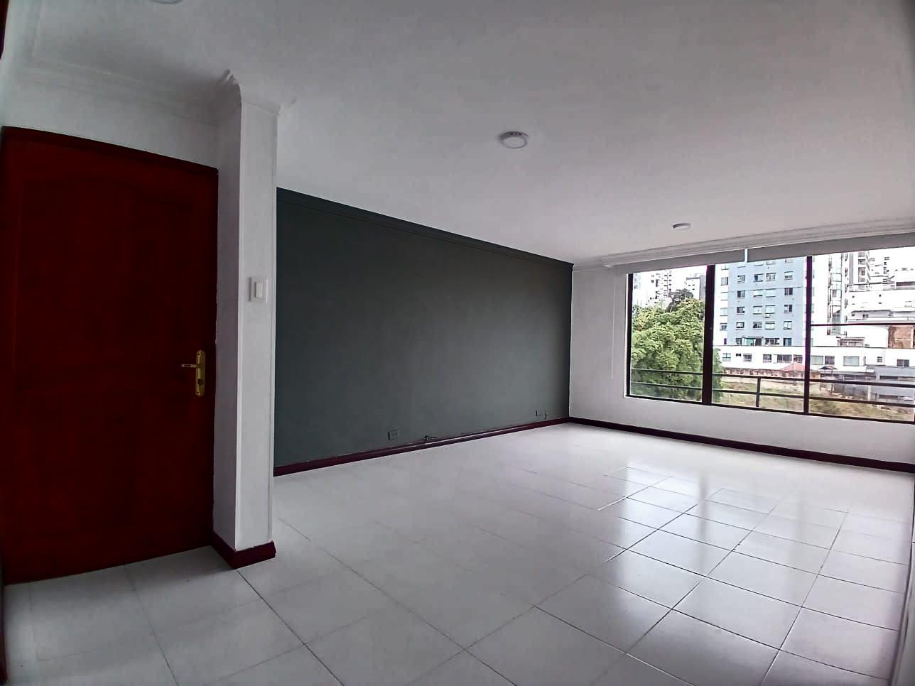 Apartamento en arriendo Risaralda Pereira Pinares Alto 90 m2 Habitaciones 3 Baños 2 Garajes 1 Precio $2400000