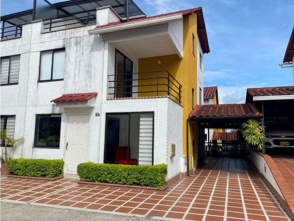 Casa en venta Risaralda Pereira Br La Castellana 202 m2 Habitaciones 4 Baños 5 Garajes 2 Precio $745000000