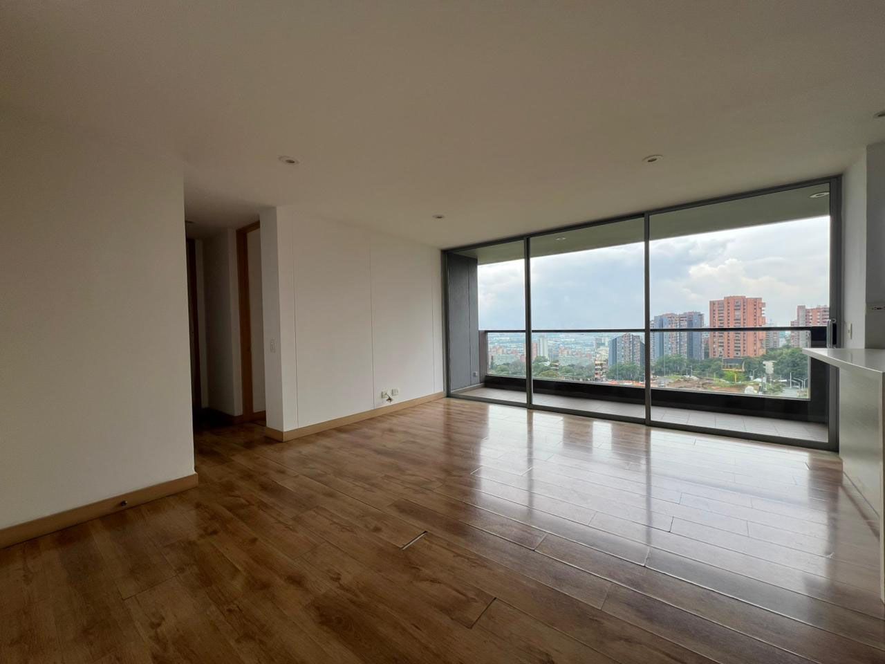 Apartamento en arriendo Antioquia Medellín El Castillo 75 m2 Habitaciones 2 Baños 2 Garajes 2 Precio $4250000