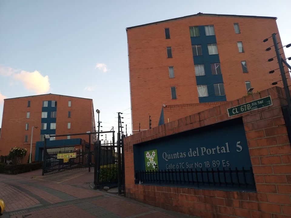 Apartamento en venta Cundinamarca Bogotá Cjr Mirador Del Portal Ii 53 m2 Habitaciones 3 Baños 2 Garajes 1 Precio $160000000