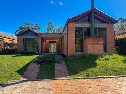 Casa en arriendo Antioquia El Retiro El Retiro 510 m2 Habitaciones 2 Baños 3 Garajes 2 Precio $8000000