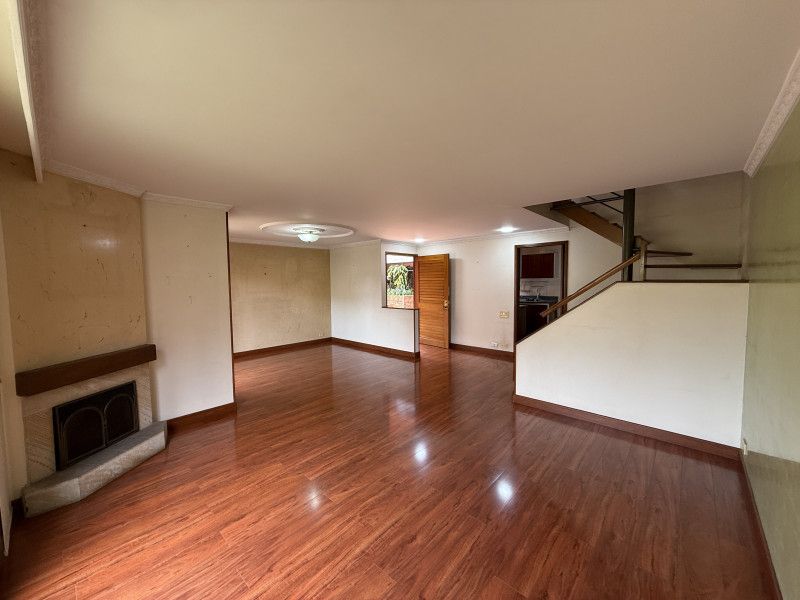 Casa en venta Cundinamarca Bogotá Cr Quintas De Gratamira 169 m2 Habitaciones 3 Baños 3 Garajes 2 Precio $750000000